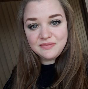 Meet your Posher, Myra